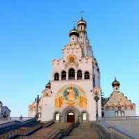 Фото Красивый православный храм Всех Святых