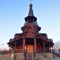 Фото Красивая деревянная православная церковь